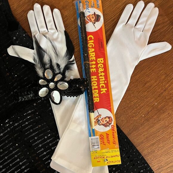 Roaring 20’s Flapper Costume and Accessories Halloween - Picture 3 of 8